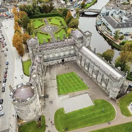 Ballybur Mews 2 아파트