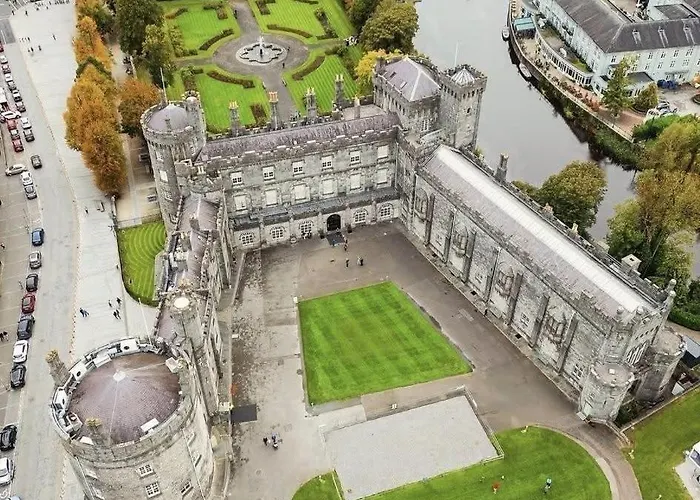 Ballybur Mews 2 Apartment